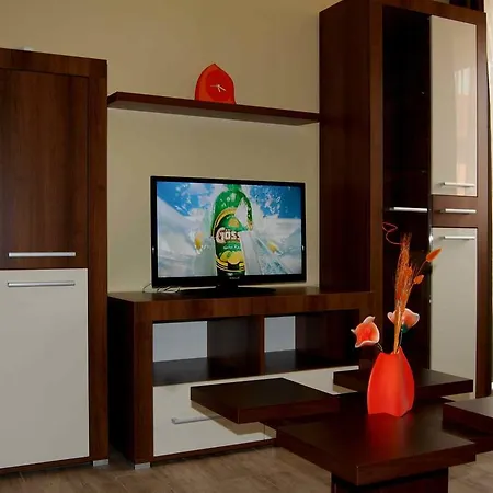 아파트 Adam Apartman